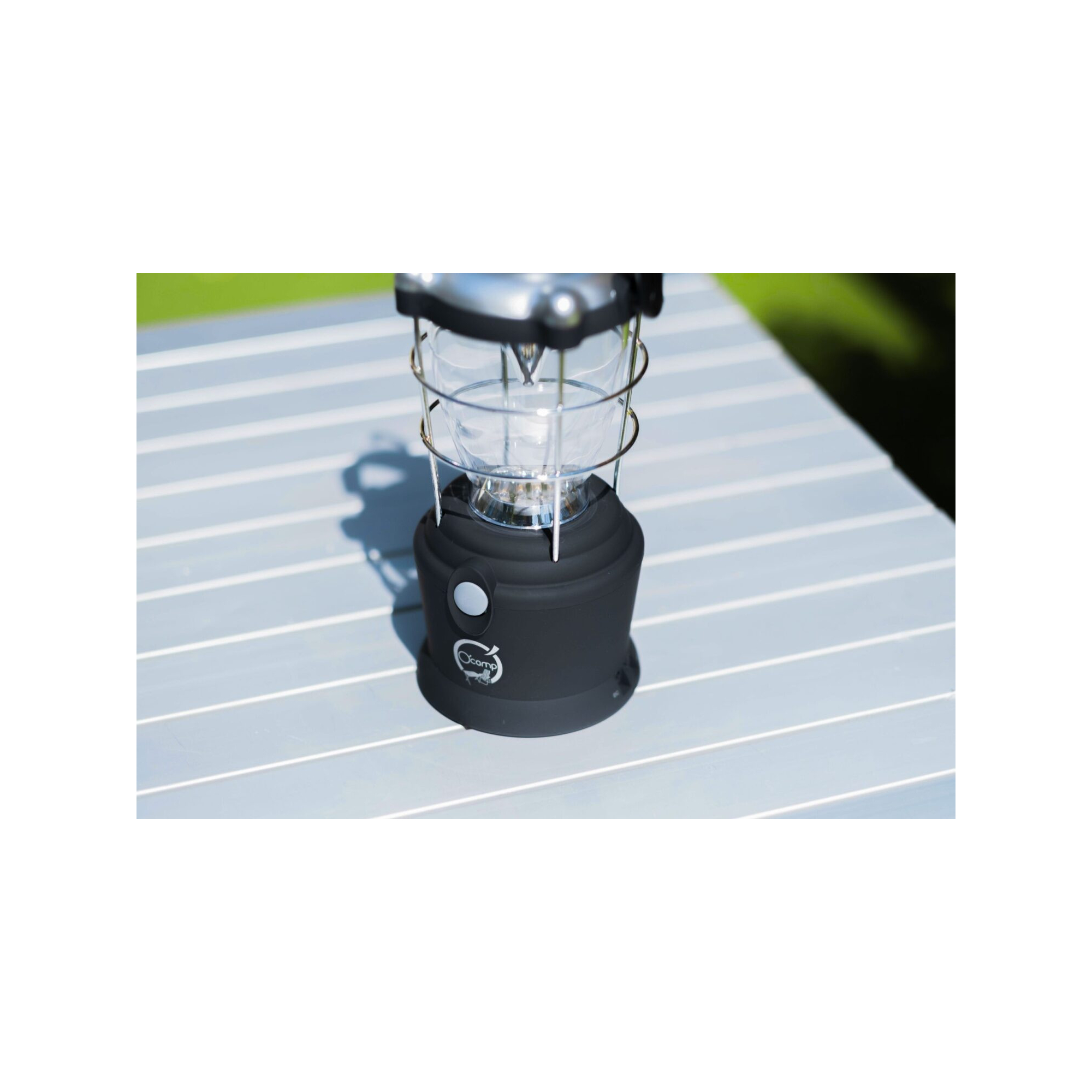 Lanterne de camping - O'Camp - Eclairage 12 LED - Poignée + boussole inclus