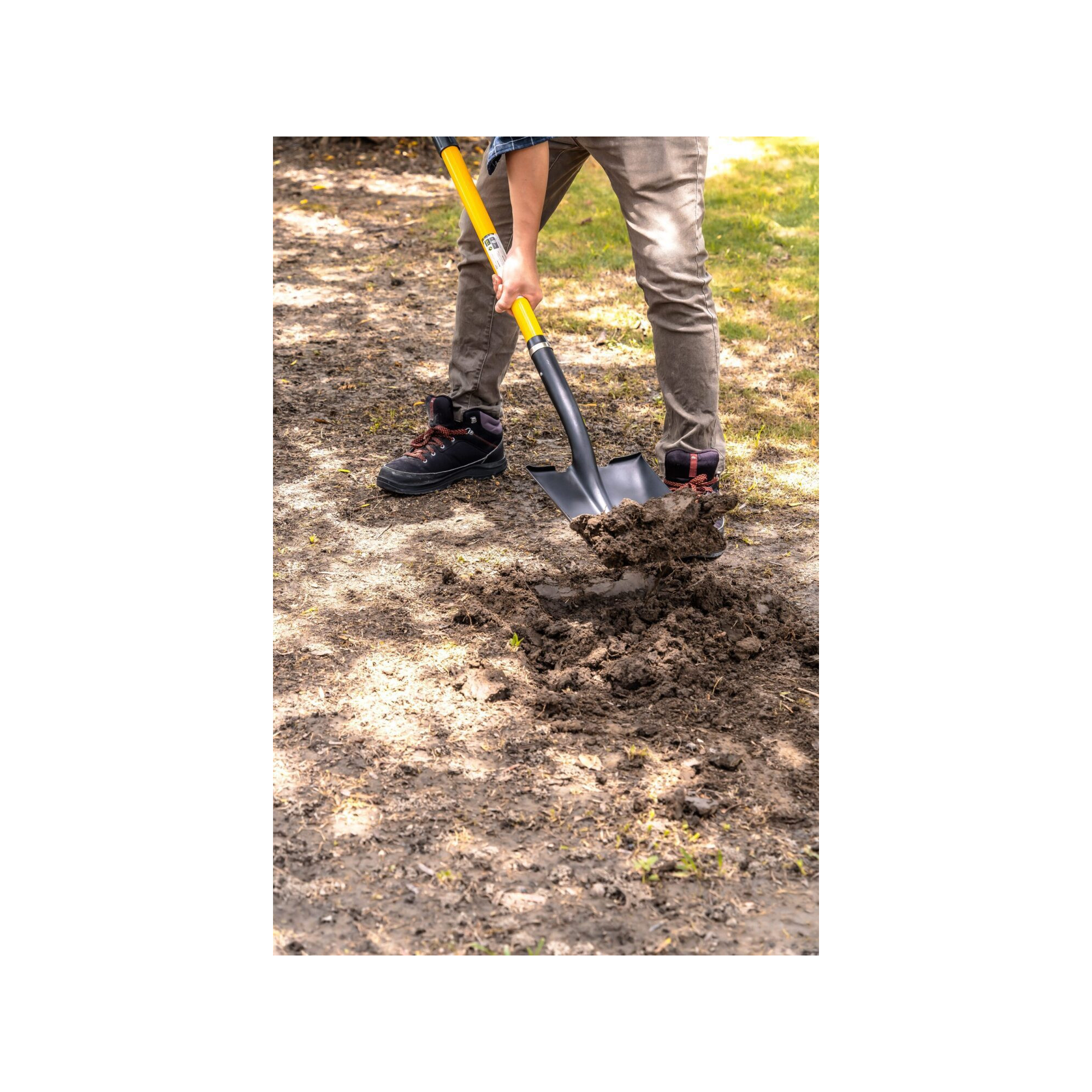 Pelle carrée pour jardin - Suan - Manche en fibre de verre - Dimensions : 114 x 18 x 19cm