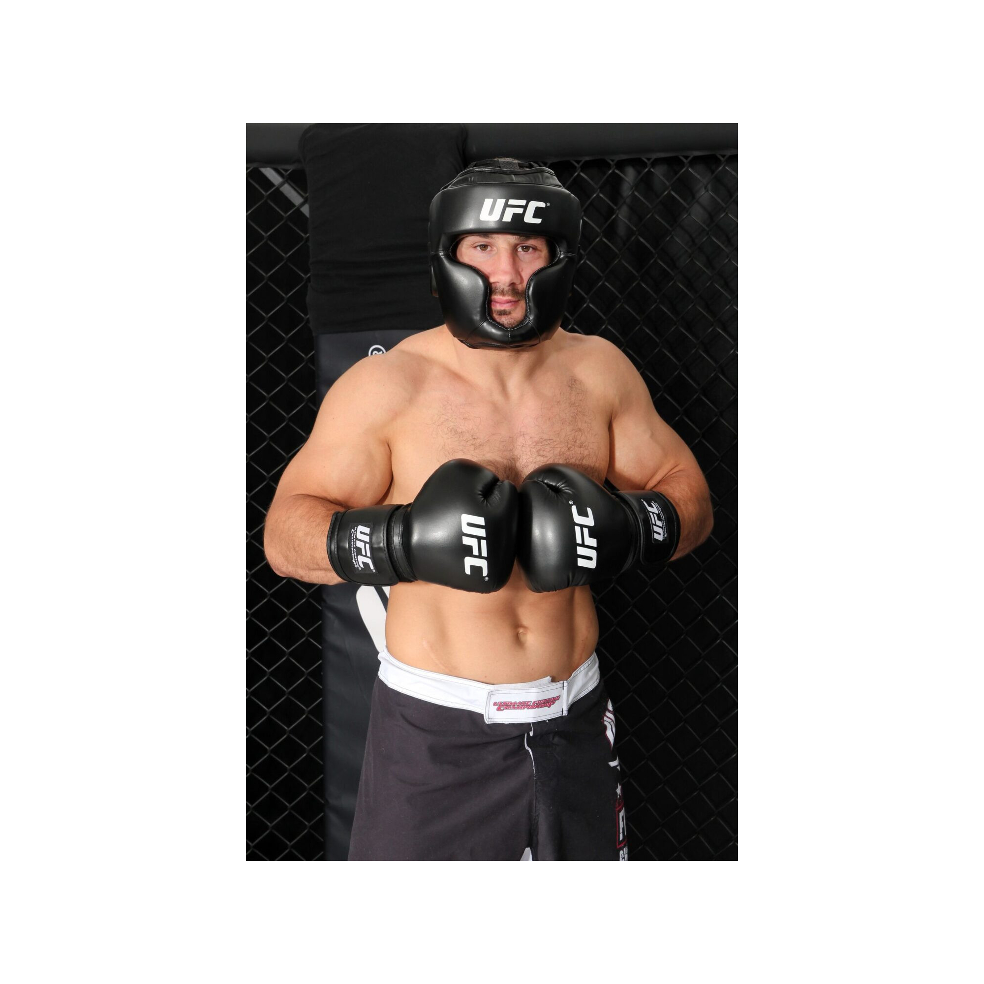 Gant de boxe - UFC - Taille : 16 oz - Couleur : Noir