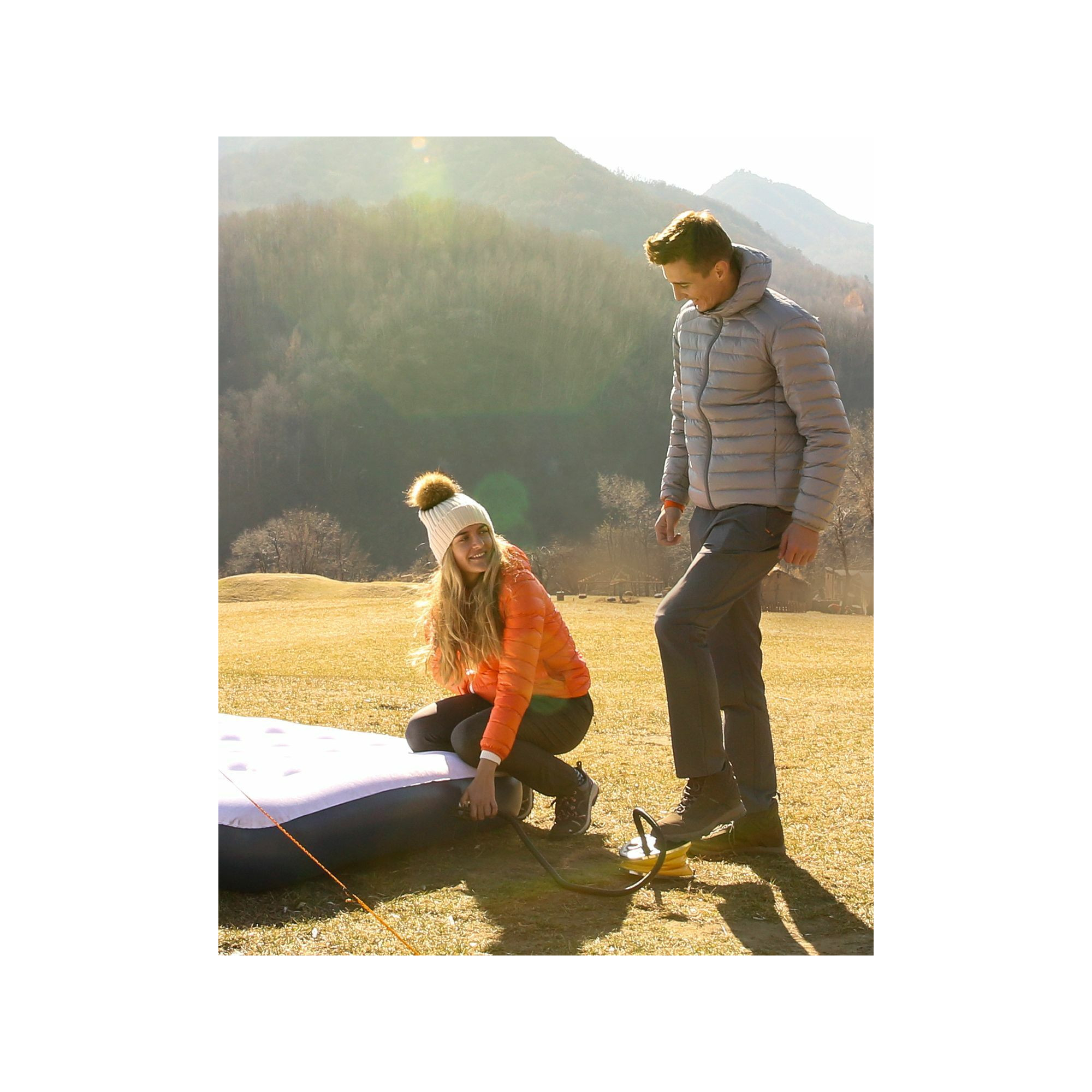 Pompe de gonflage à pieds - Kingcamp - 3 Litres - Longueur : 1,5 m