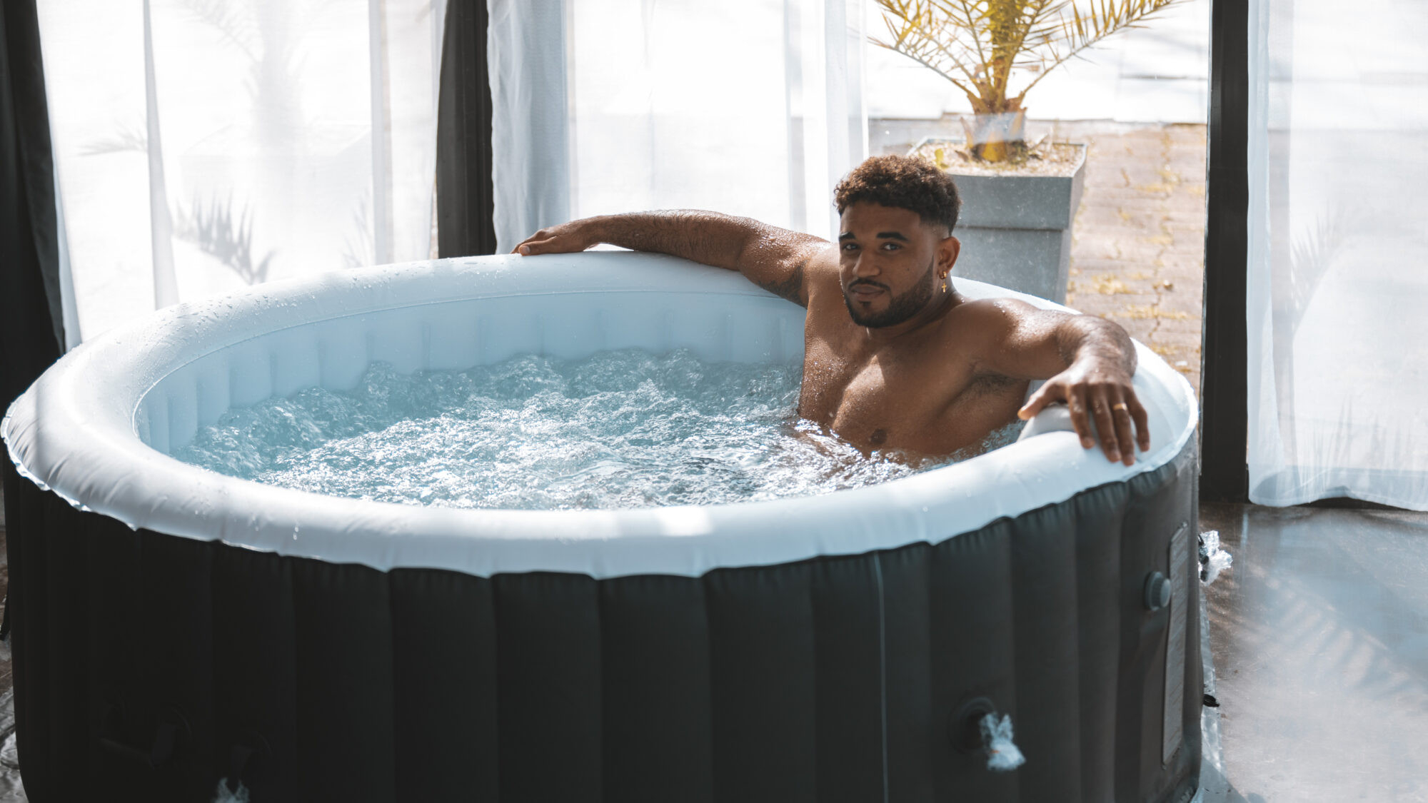 Spa gonflable 4 places rond - Ospazia - Pack incluant 2 reposes têtes + 1 porte gobelet + 4 filtres