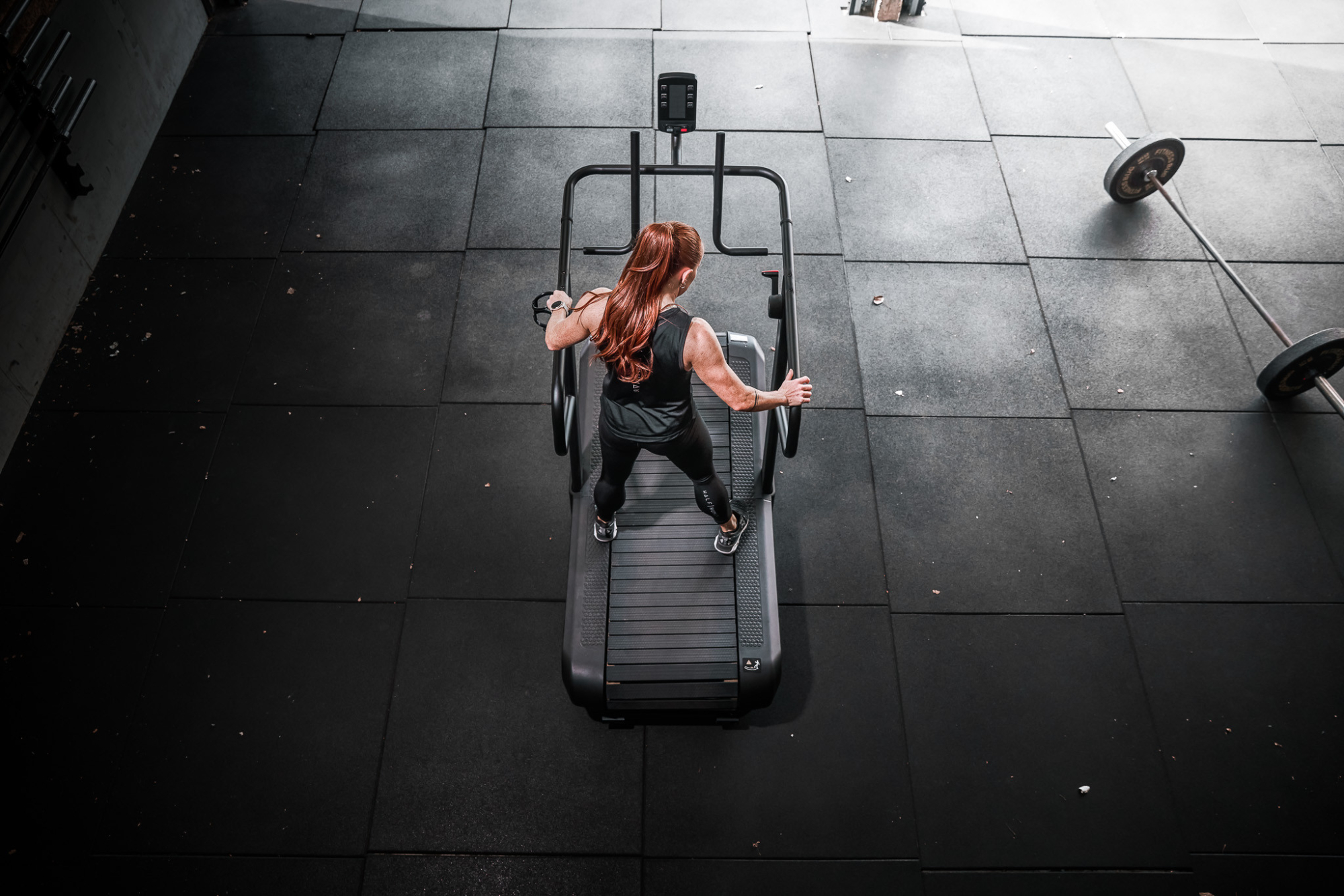 Tapis de course de fitness incurvé - Half Human - Modèle CURVE - Maison/Appartement - Non motorisé et auto-alimenté