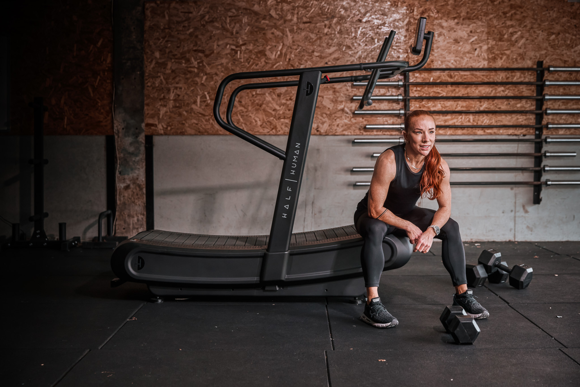 Tapis de course de fitness incurvé - Half Human - Modèle CURVE - Maison/Appartement - Non motorisé et auto-alimenté