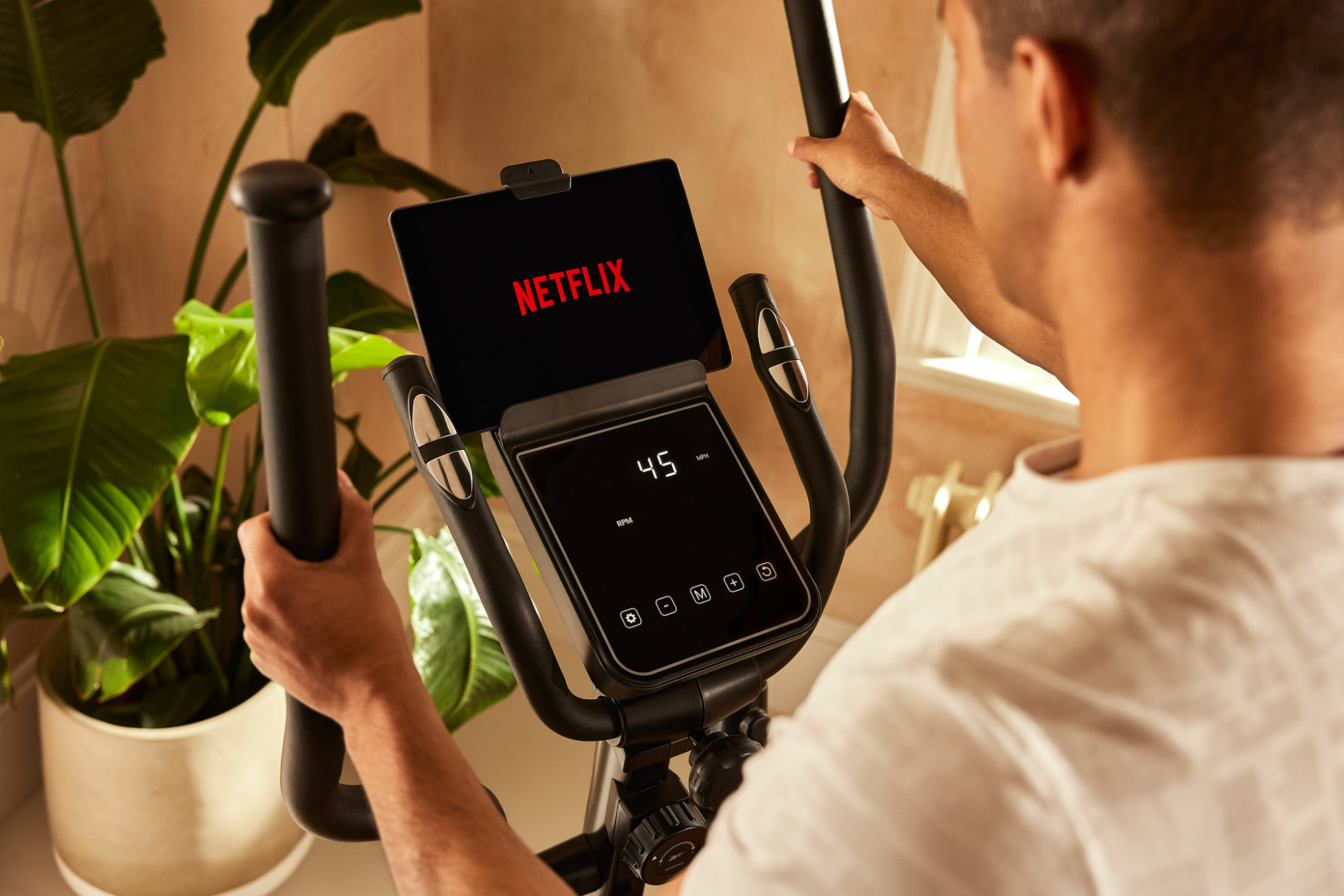 Reebok Elliptische trainer - - Thuis/Appartement - Model FR20 - 6 KG intertie route - LED touch screen