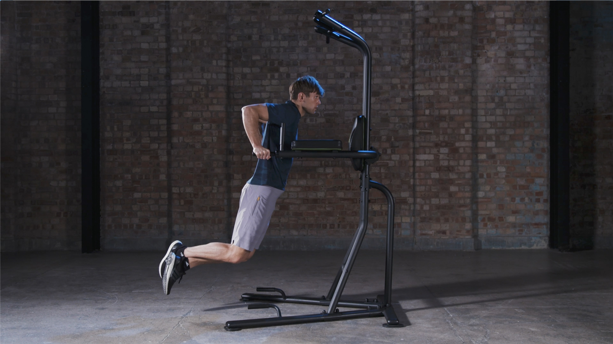 Adidas Chaise Romaine - - Huis/Appartement - Model Power Tower Performance - Afmetingen 121 x 115 x 213 cm