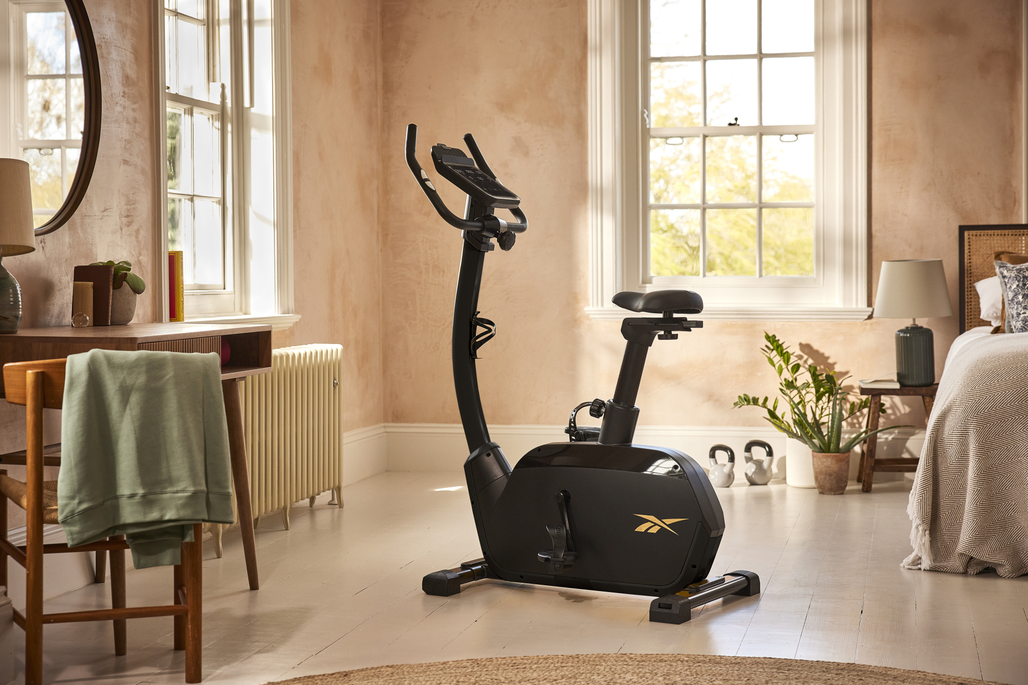 Reebok Fitnessfiets - - Thuis/Appartement - Model FR30 - Traagheidswiel 9 KG - LED-touchscreen