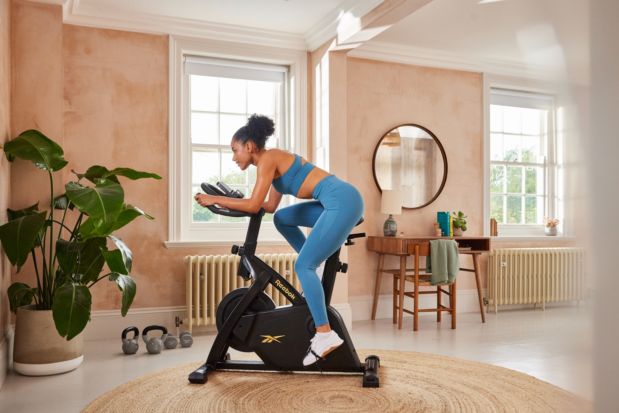 Reebok Spinning Bike fitness Ergometer - - Thuis/Appartement - Model FR30 - Vliegwiel 18 KG - LED Scherm